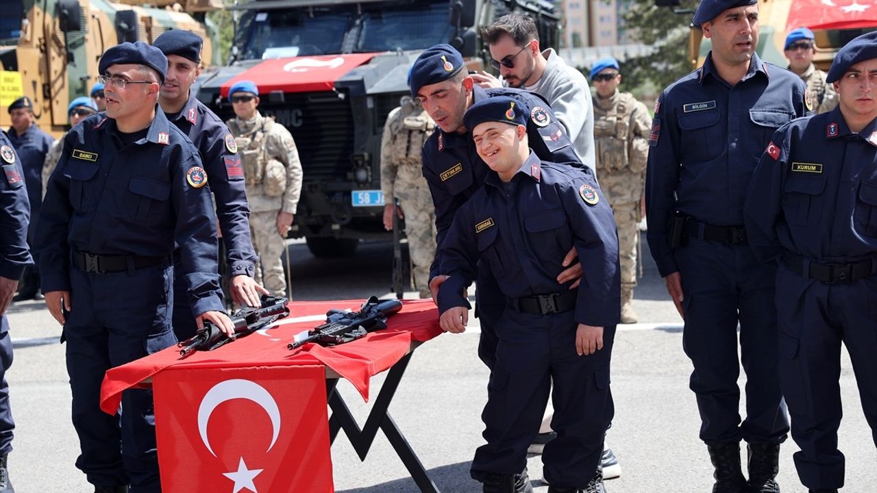 Sivas'ta Engellilere Temsili Askerlik Uygulaması Düzenlendi