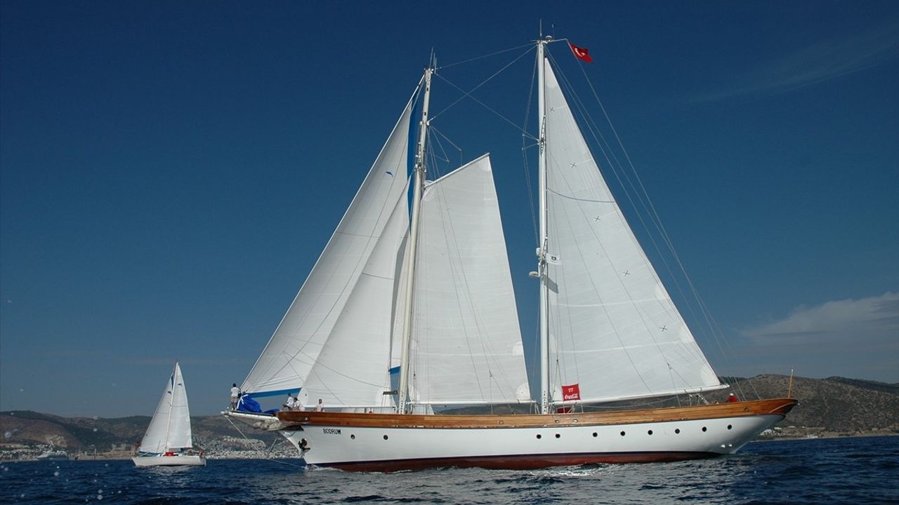 STS Bodrum Okul Gemisi, BM Okyanus Harikaları Filosu'na Katılmak Üzere Uğurlandı