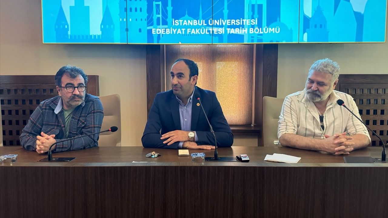 Tarih Öğrencileri Kariyer Günleri'nde Sinema ve Tarih İlişkisi Tartışıldı