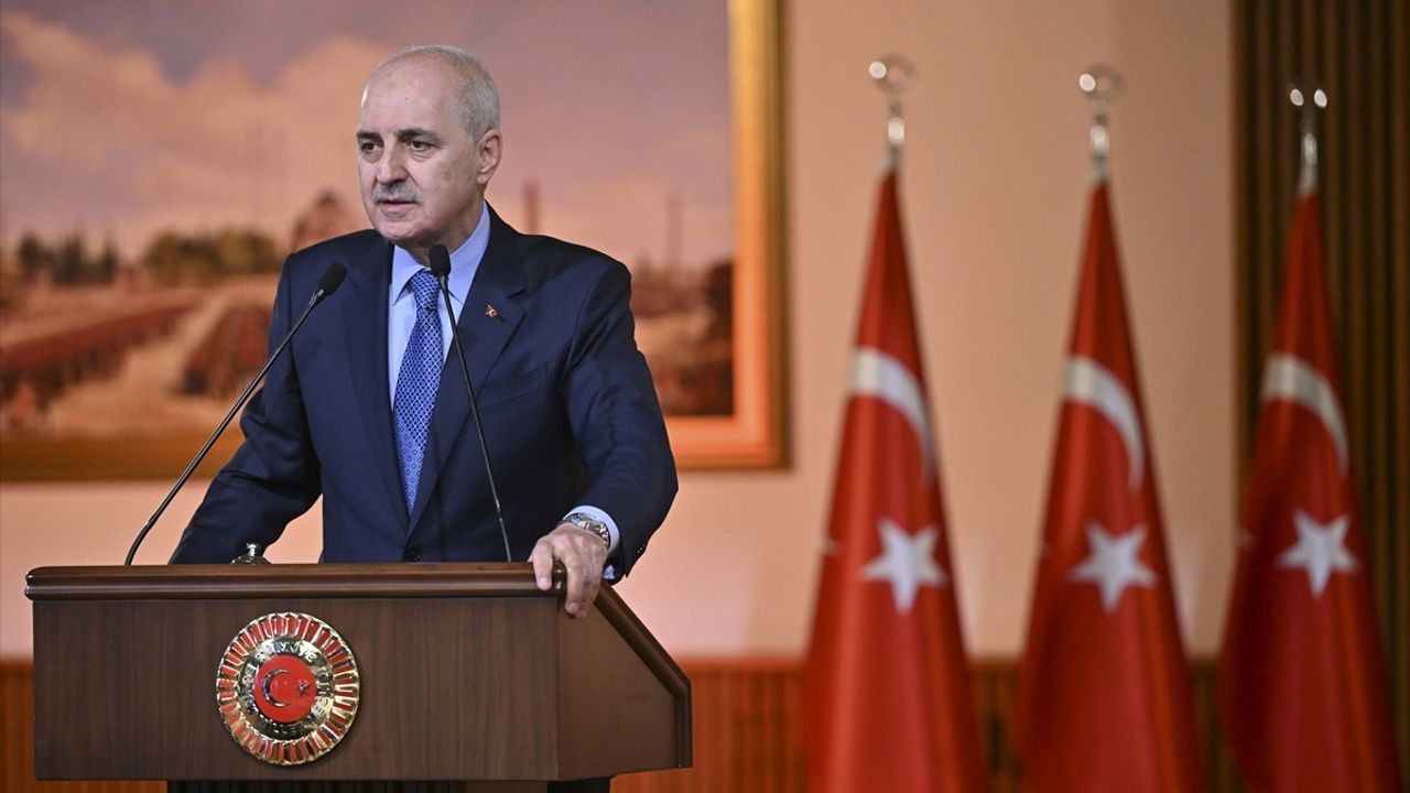 TBMM Başkanı Numan Kurtulmuş, Gençleri Meclis'te Ağırladı