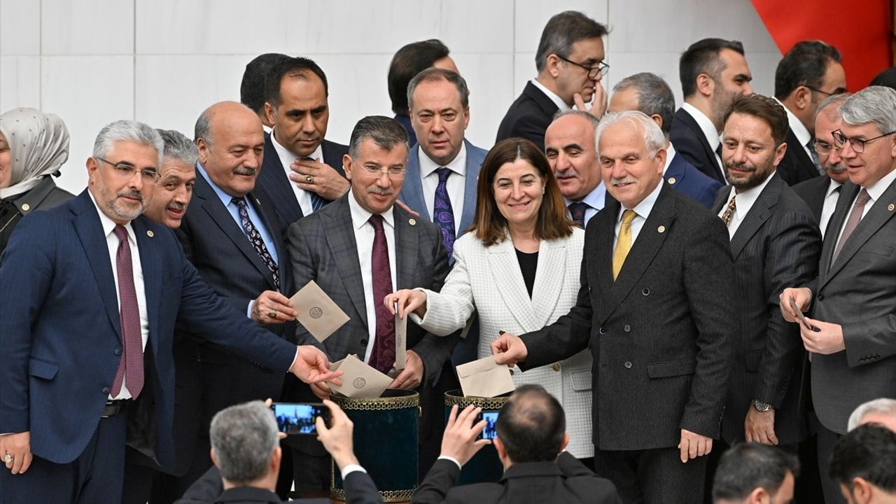 TBMM Genel Kurulu'nda Muhalefet Partilerinin Grup Önerileri Reddedildi