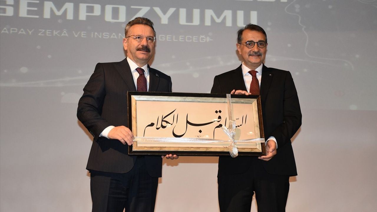 TBMM Yapay Zeka Araştırma Komisyonu Başkanı Dönmez, Eskişehir'de Yapay Zeka Sempozyumuna Katıldı.