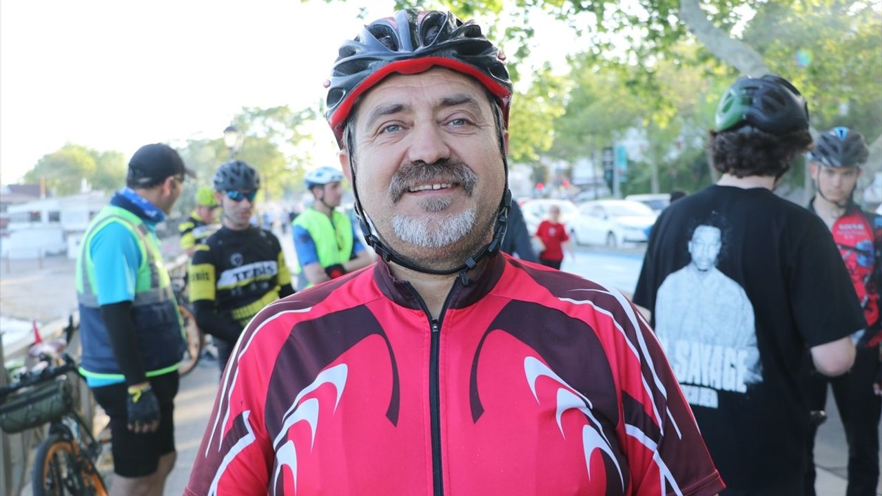 Tekirdağ'da Bisiklet Tutkunlarından Sessiz Sürüş Etkinliği