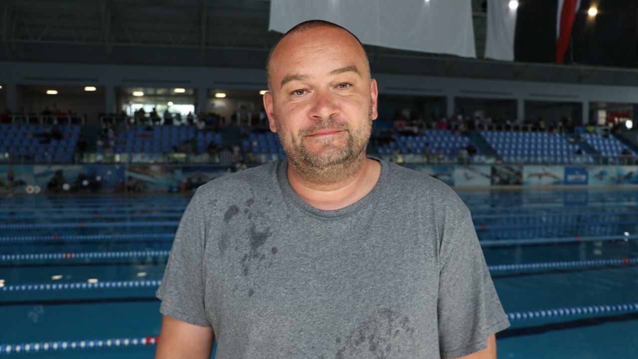 Tekirdağ'da Özel Bireyler Yüzme Yarışmasında Madalya İçin Mücadele Etti