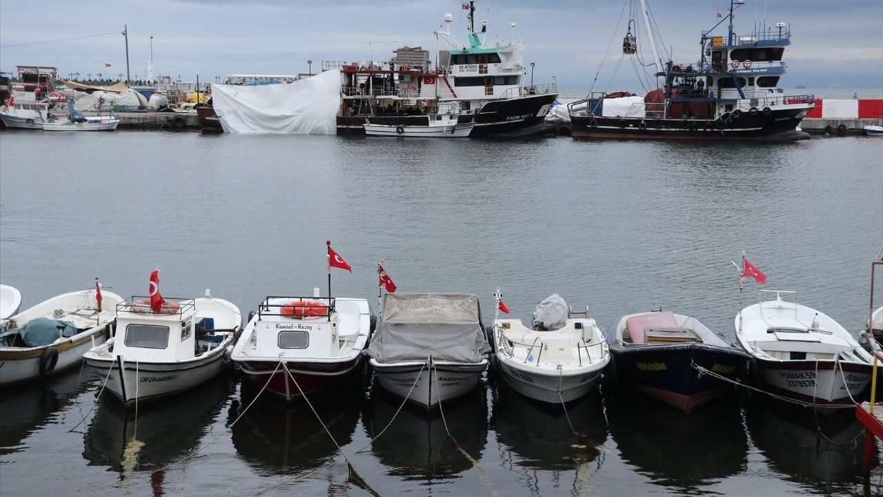 Tekirdağ'da Poyraz Deniz Ulaşımını Etkiliyor