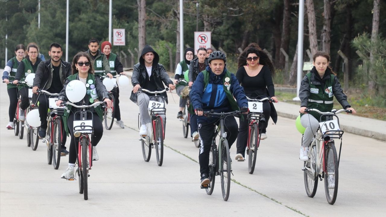 Tekirdağ'da Üniversiteliler Bağımlılığa Karşı Pedal Çevirdi