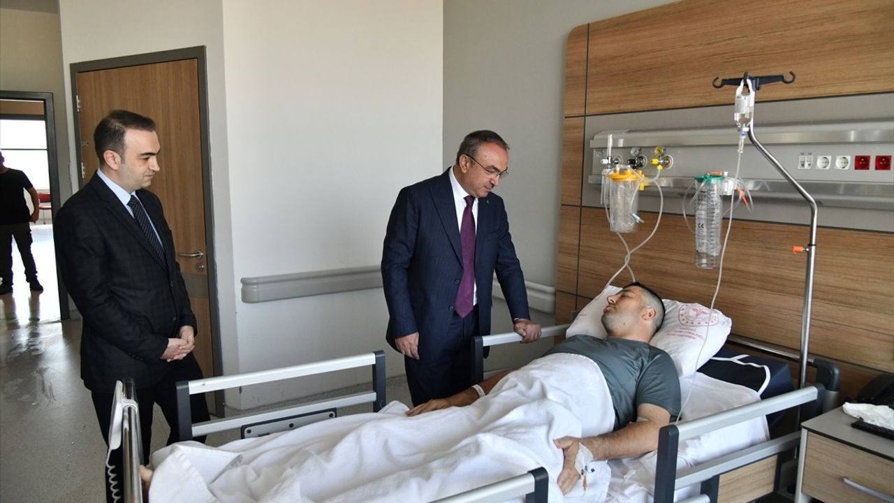 Tekirdağ Valisi Soytürk, Yaralı Polis Memurunu Ziyaret Etti