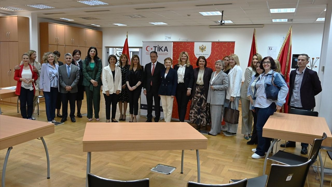 TİKA, Karadağ Eğitim Hizmetlerine Ofis Mobilyası Desteği Sağladı