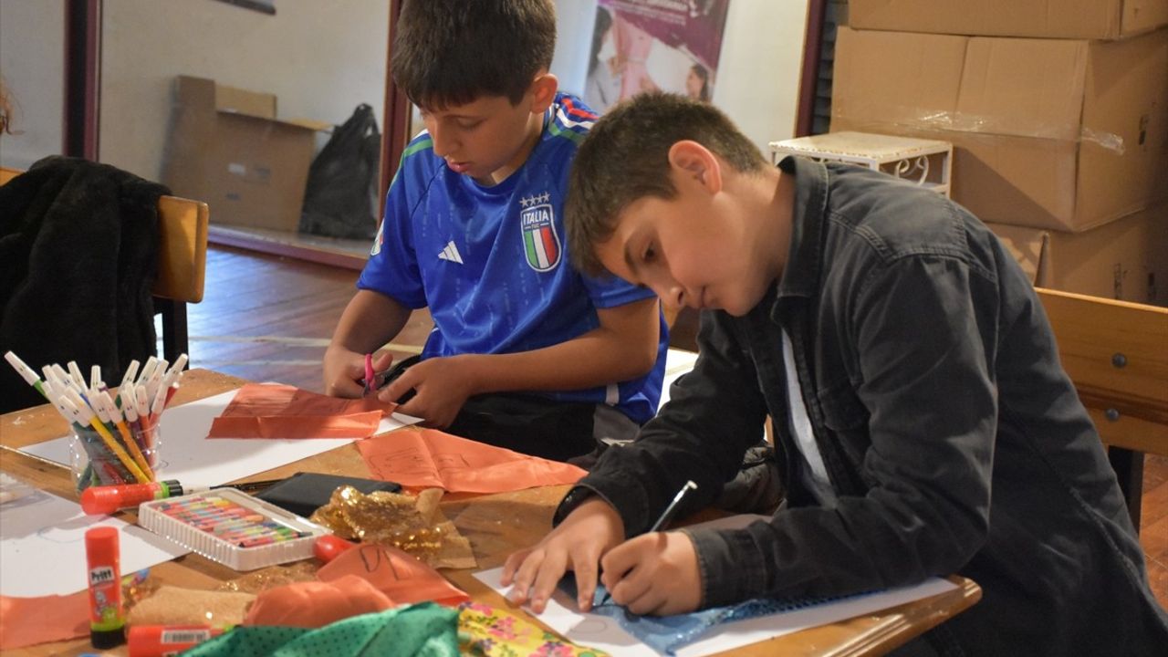 Trabzon'da 25. Uluslararası Karadeniz Tiyatro Festivali Devam Ediyor