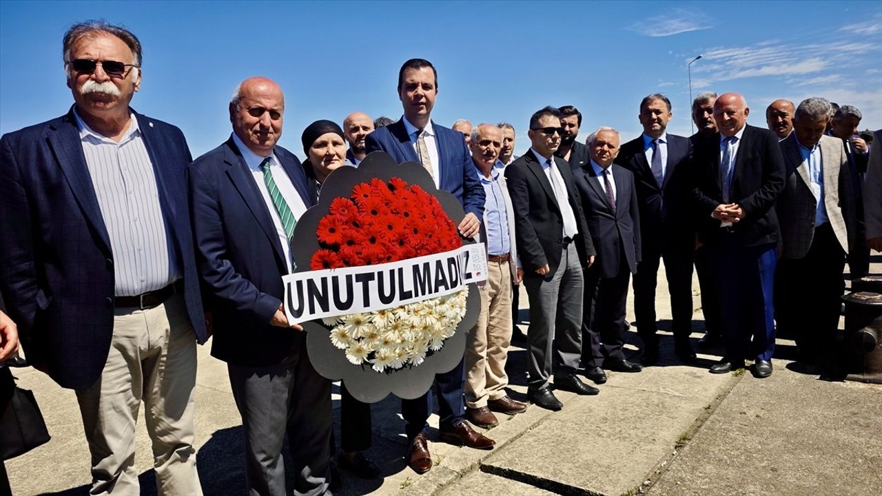 Trabzon'da 25 Yıl Önceki Deniz Faciasında Hayatını Kaybedenler İçin Anma Töreni Düzenlendi