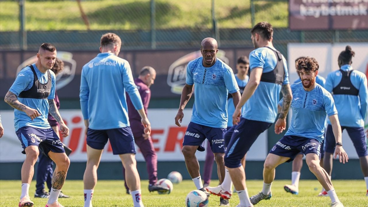 Trabzonspor, Galatasaray Maçına Hazırlıklarını Sürdürüyor