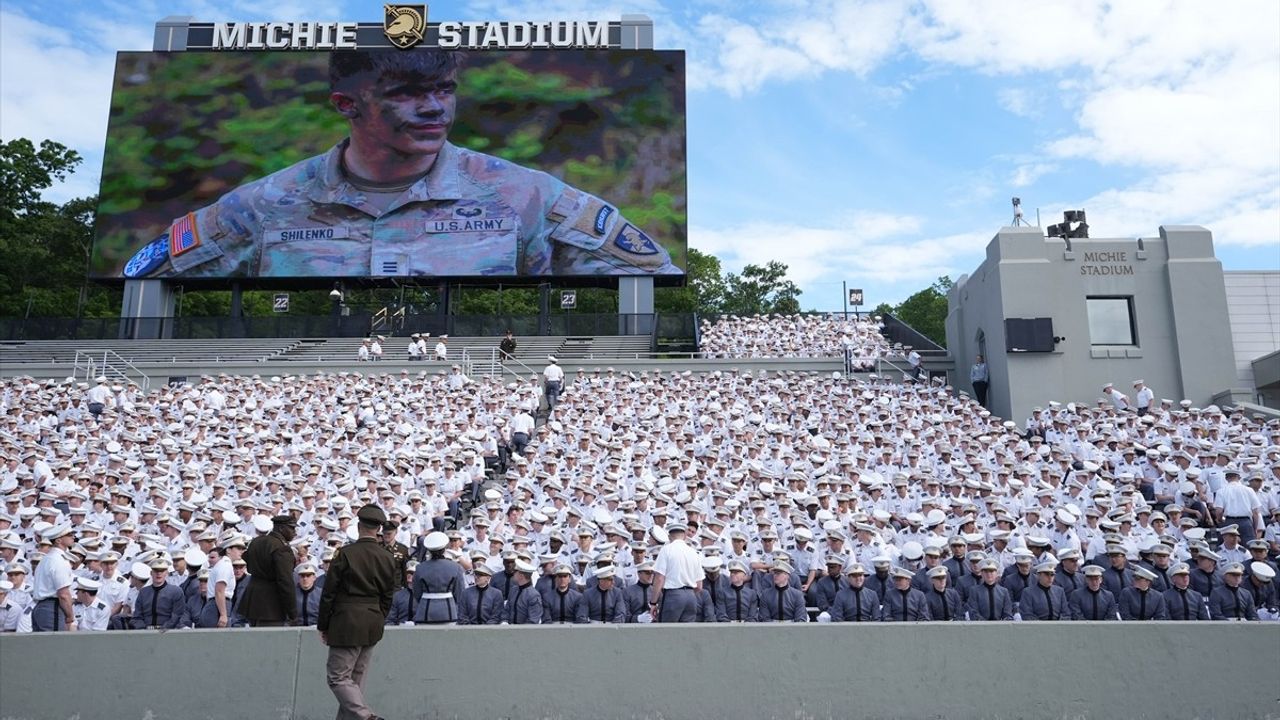 Trump, Askeri Akademi Töreninde Sınır Güvenliğine Değinerek Ordunun Amacını Vurguladı
