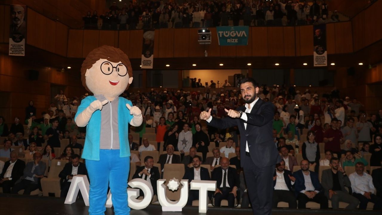 TÜGVA Genel Başkanı İbrahim Beşinci, Rize ve Artvin'de Yaz Okulu Tanıtım Törenlerine Katıldı