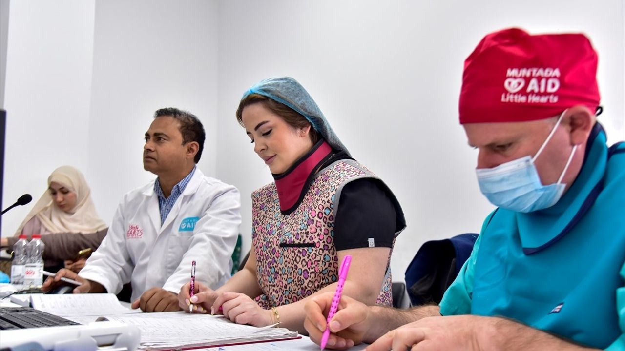 Türk Doktorlardan Kosova'da Kalp Rahatsızlığı Olan 12 Çocuğa Ameliyat
