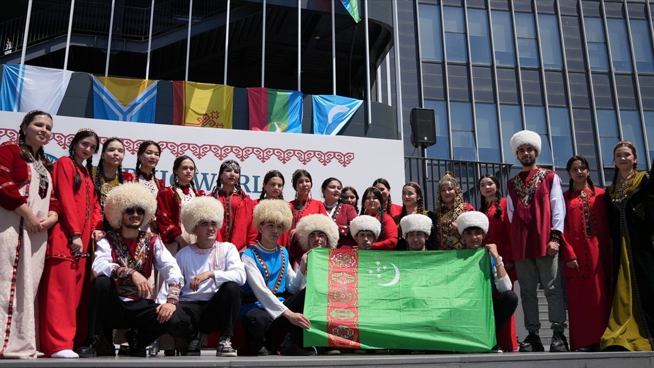Türk Dünyası Kültür Festivali İstanbul'da Öğrencileri Buluşturdu
