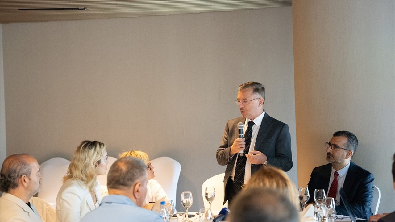 Türk İş İnsanları Birleşik Arap Emirlikleri'nde Yatırım Fırsatlarına Odaklanıyor