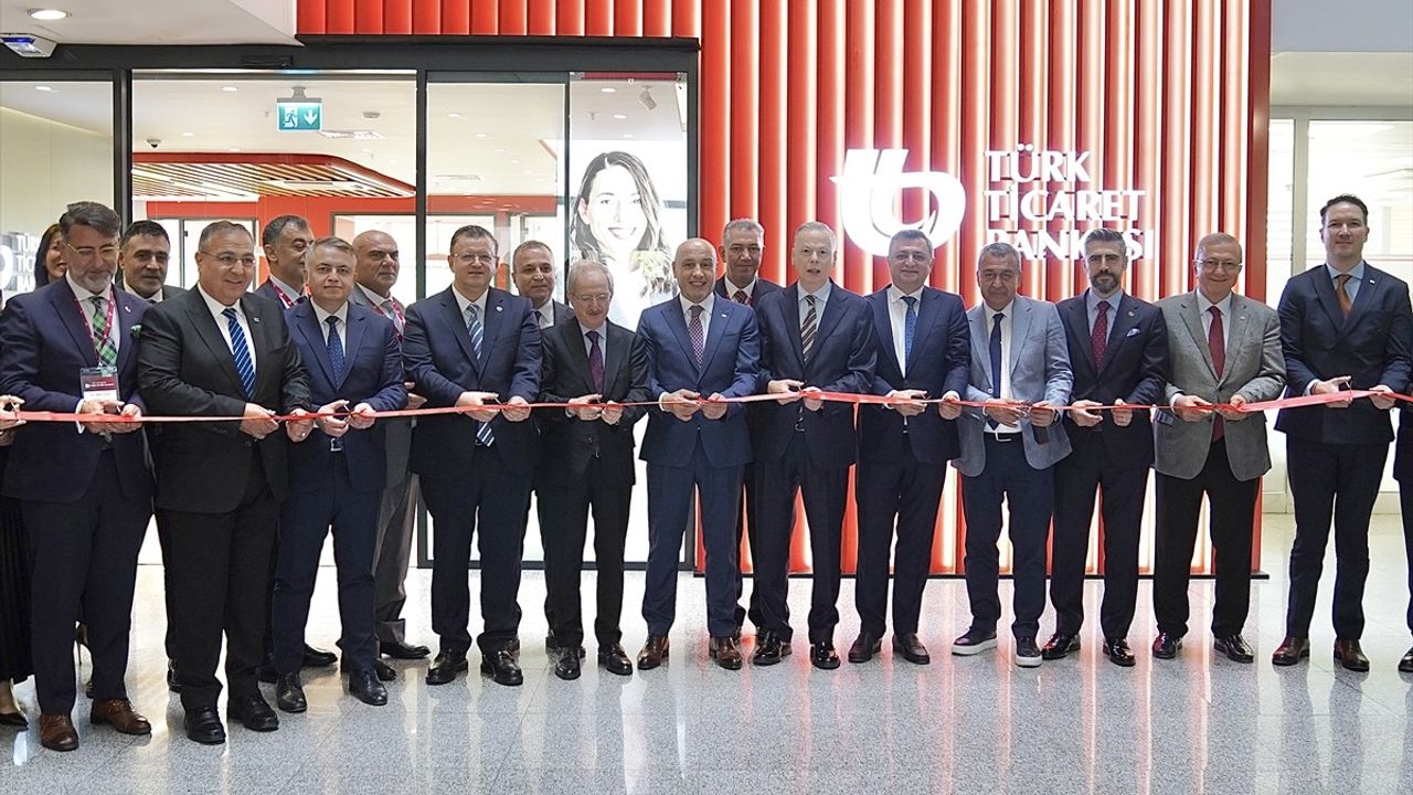 Türk Ticaret Bankası Yenilenen Yapısıyla Tekrar Faaliyete Geçti
