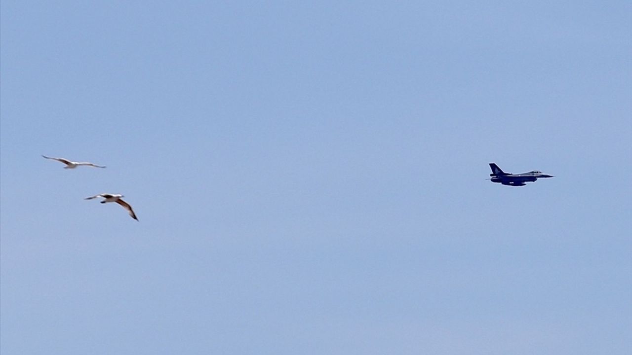 Türk Yıldızları ve SOLOTÜRK'ün Samsun'daki Prova Uçuşu