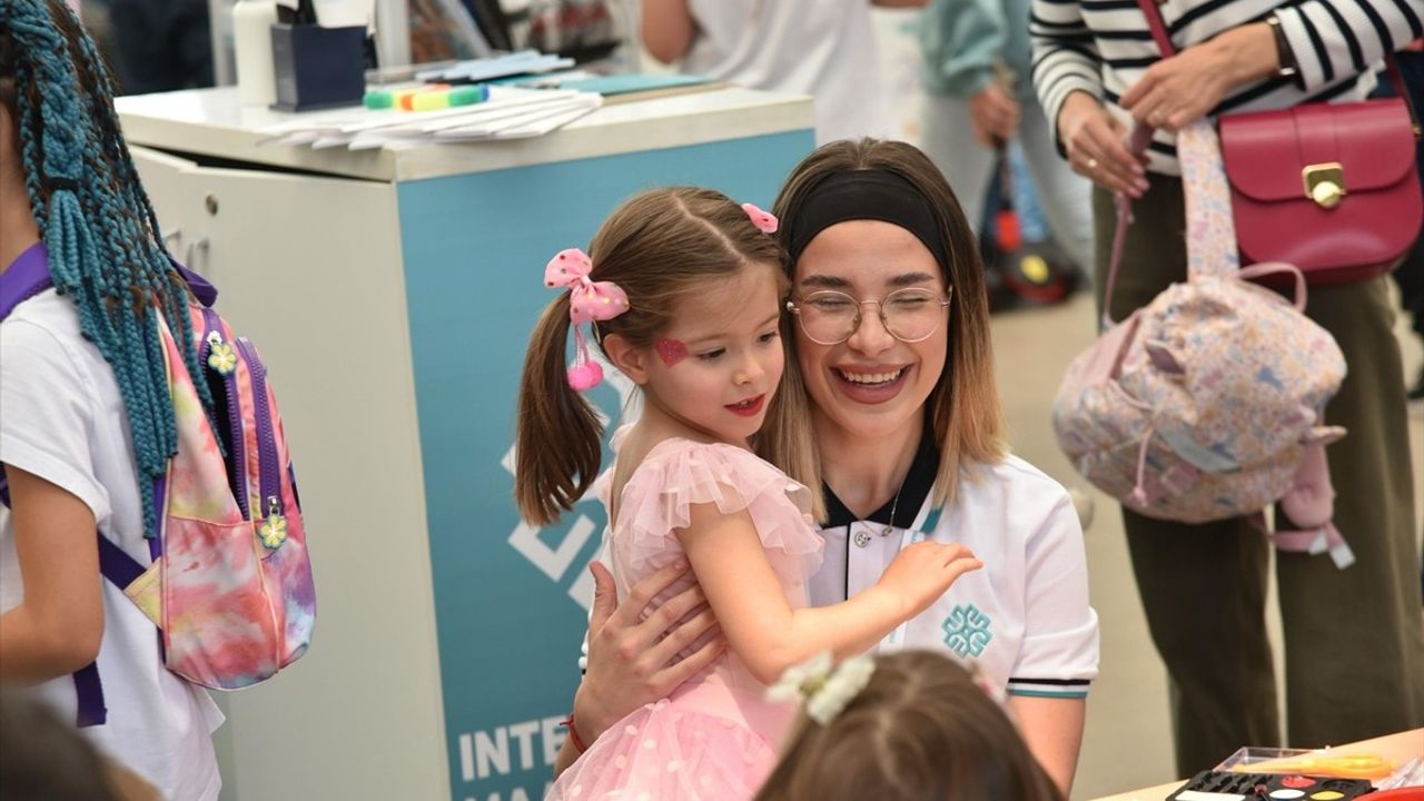 Türkiye Maarif Vakfı, Sırbistan'daki Çocuk Fuarı'na Katıldı