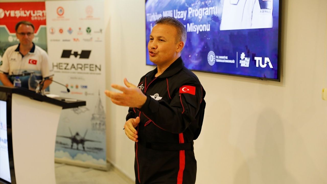 Türkiye'nin İlk Astronotu Alper Gezeravcı, Samsun'da Öğrencilerle Buluştu