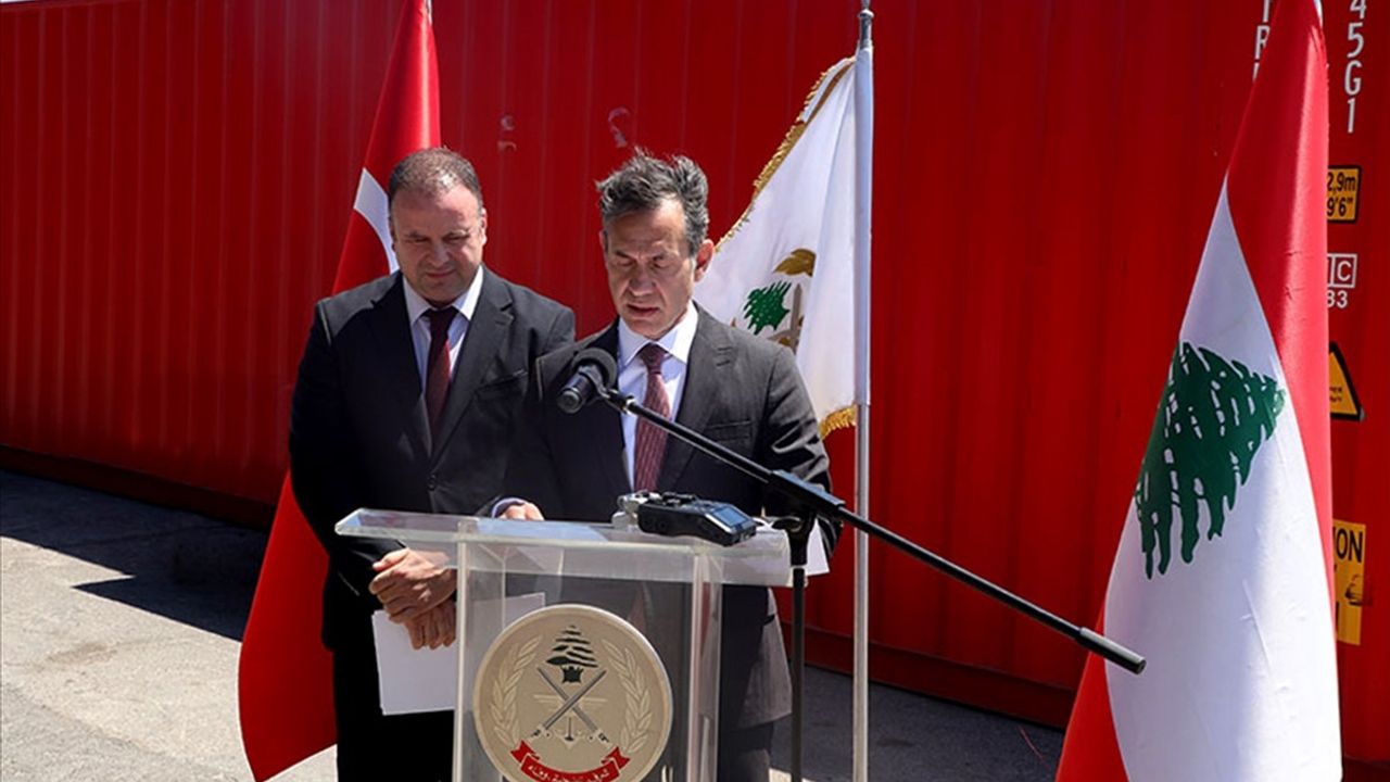 Türkiye'nin Lübnan Ordusuna Hibe Ettiği Askeri Teçhizat ve Tıbbi Malzemeler Teslim Edildi