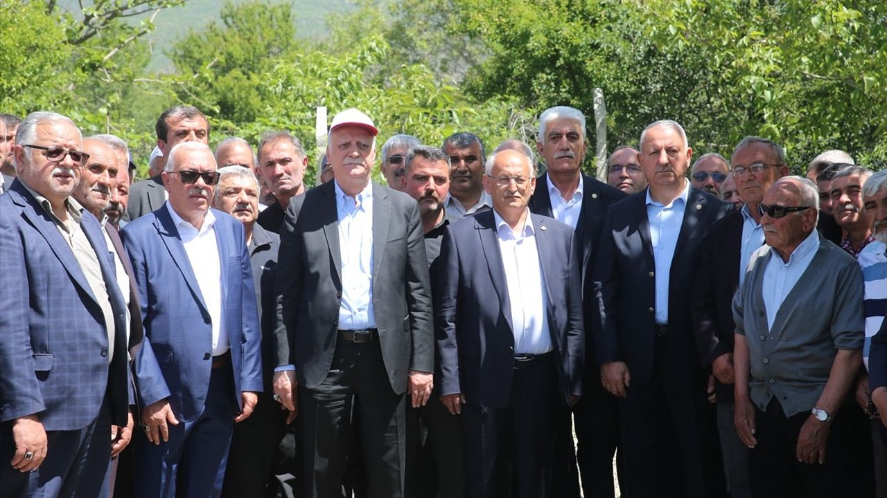 TZOB Genel Başkanı Bayraktar, Tokat'ta Don Olayını İnceledi