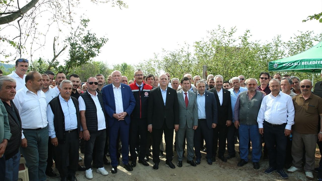 TZOB Genel Başkanı Şemsi Bayraktar, Sakarya'daki Çiftçilerle Bir Araya Geldi