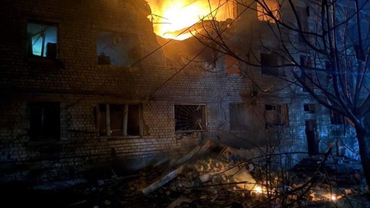 Ukrayna'da Rus İHA Saldırılarında 31 Kişi Yaralandı