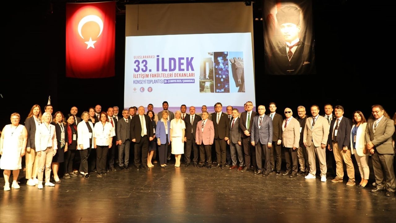 Uluslararası 33. İletişim Fakülteleri Dekanları Konseyi Toplantısı Çanakkale'de Başladı