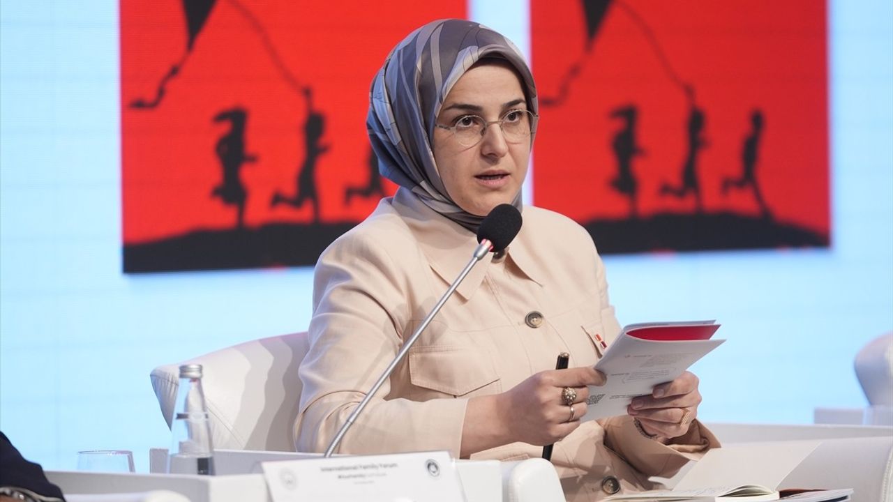 Uluslararası Aile Forumu'nda İlk Gün Tamamlandı