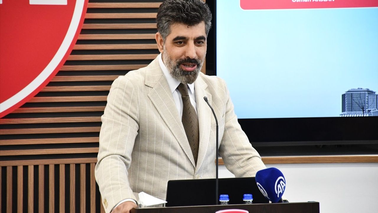 Üsküp'te 'Küresel Bankacılık Sistemi ve Türkiye ile Balkanlar'da Bankaların Geleceği' Paneli Düzenlendi