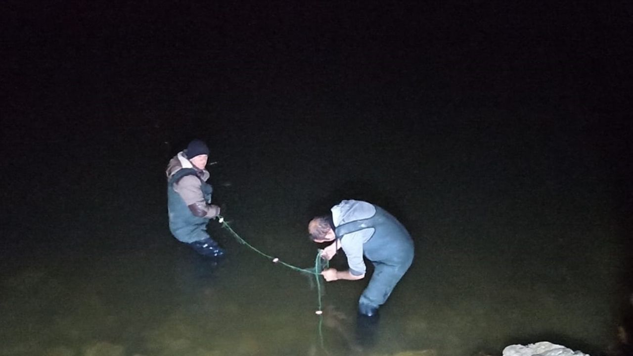 Van'da Kaçak İnci Kefali Avcılarına Ceza Uygulandı