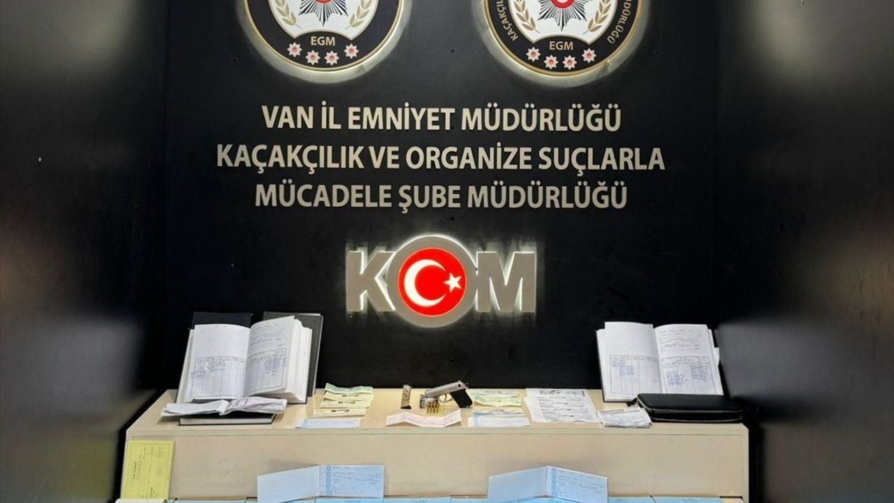 Van'da Sabit Gelirliler ve Emeklilere Yönelik Borçlandırma Operasyonu: 9 Şüpheli Gözaltında