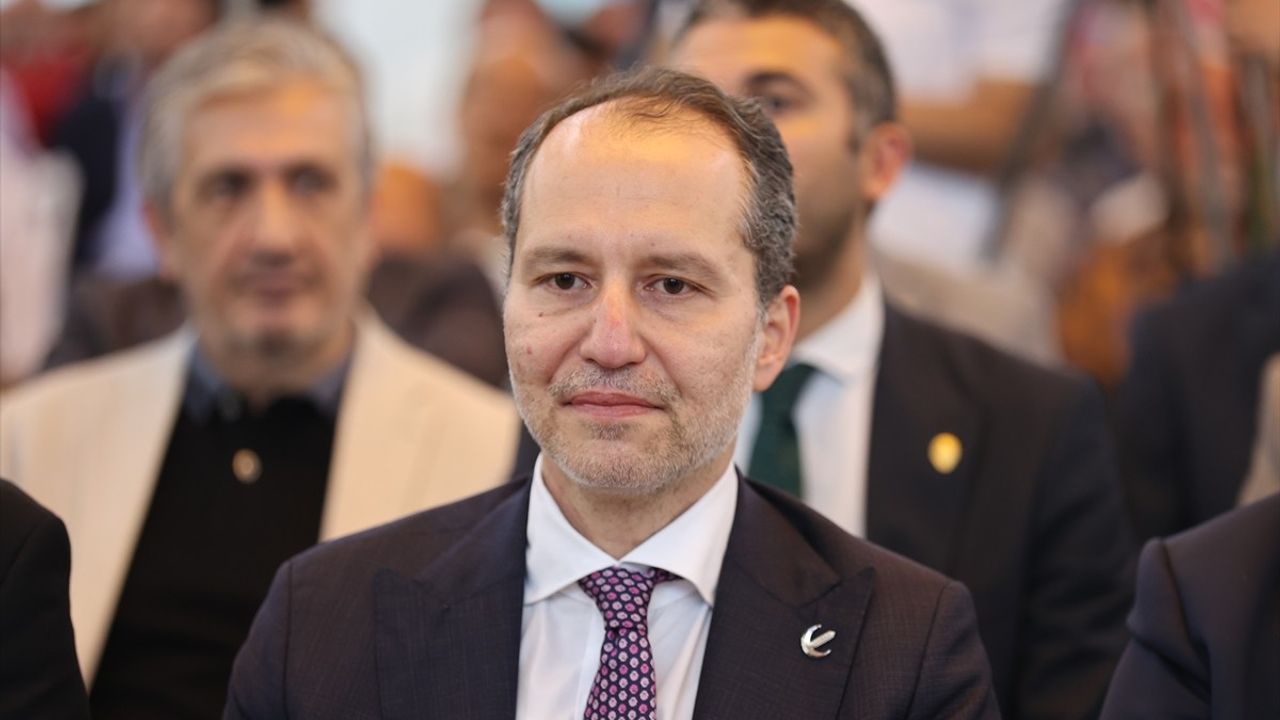 Yeniden Refah Partisi Genel Başkanı Erbakan, Mardin'de Partisinin Kongresinde Konuştu