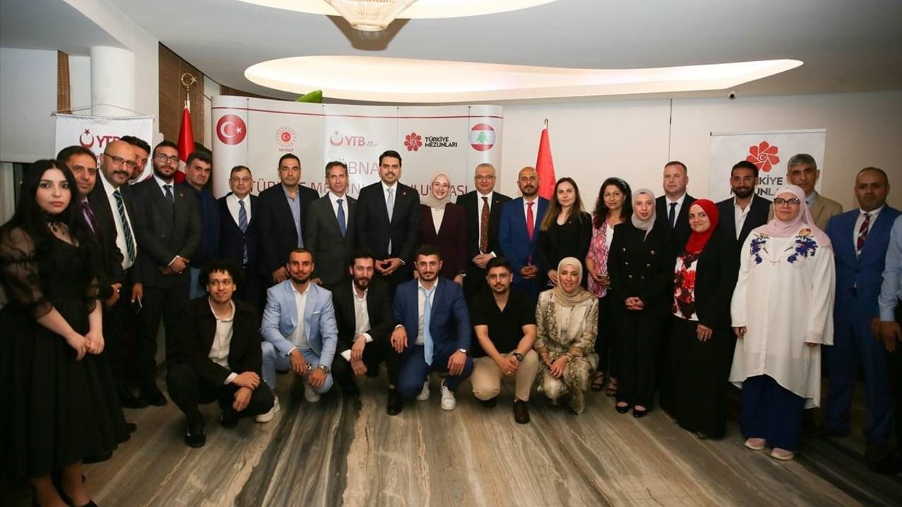 YTB Başkanı Eren, Lübnan'da Türkiye Mezunları ile Buluştu