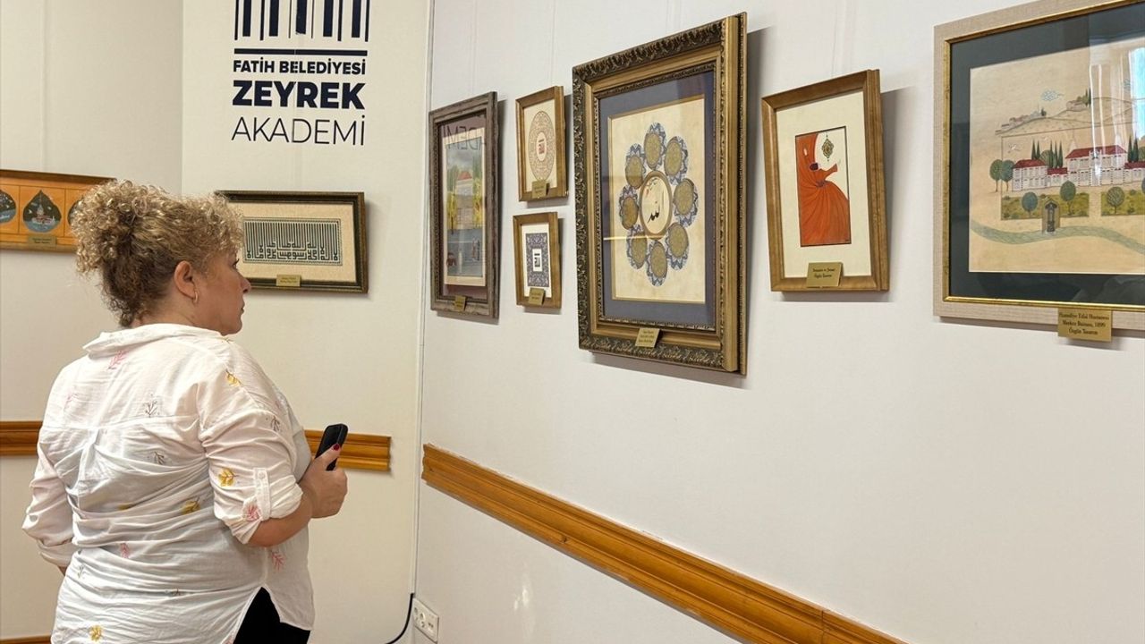 Zehra Çağlı'nın 'Gönül Fırçasından' Sergisi Zeyrek Akademi'de Sanatseverlerle Buluştu