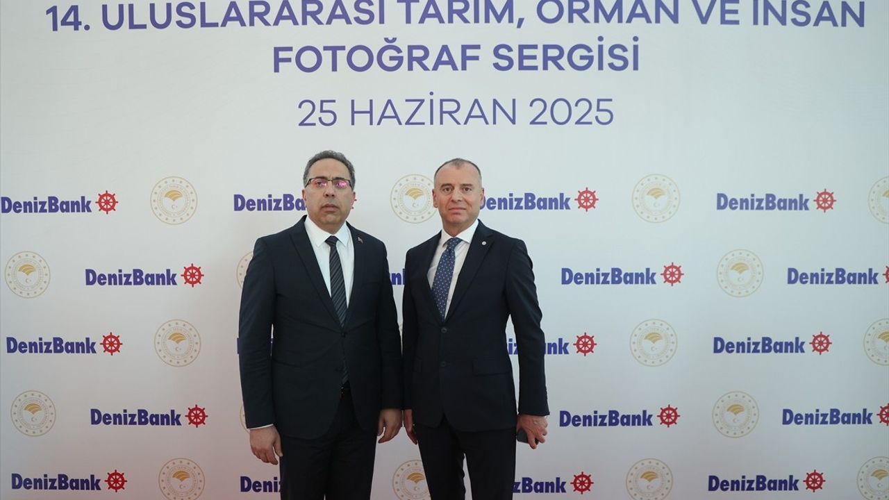 14. Uluslararası Tarım, Orman ve İnsan Fotoğraf Sergisi Galeri Deniz'de Açıldı