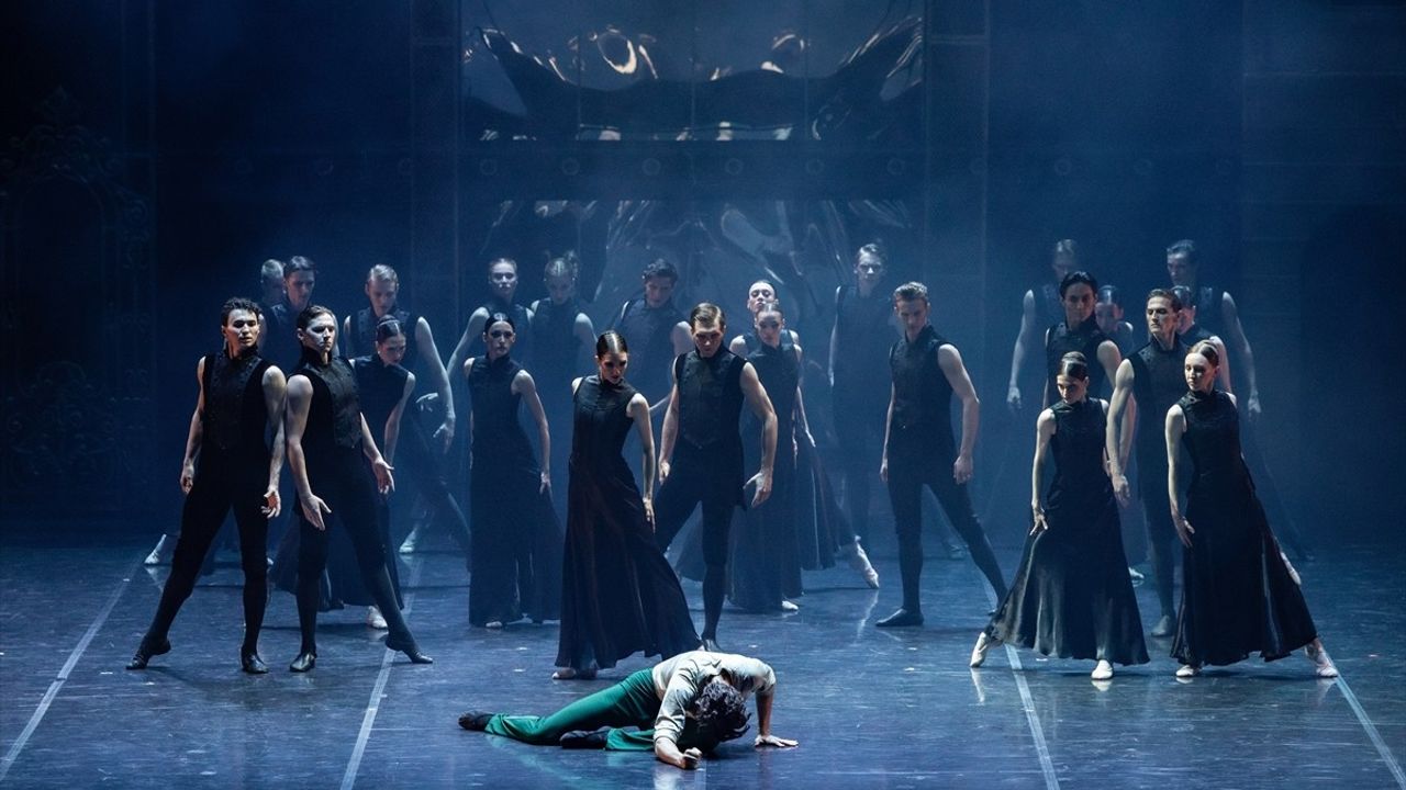 16. Uluslararası İstanbul Opera ve Bale Festivali'nde 'Anna Karenina' Balesi Sahnelendi