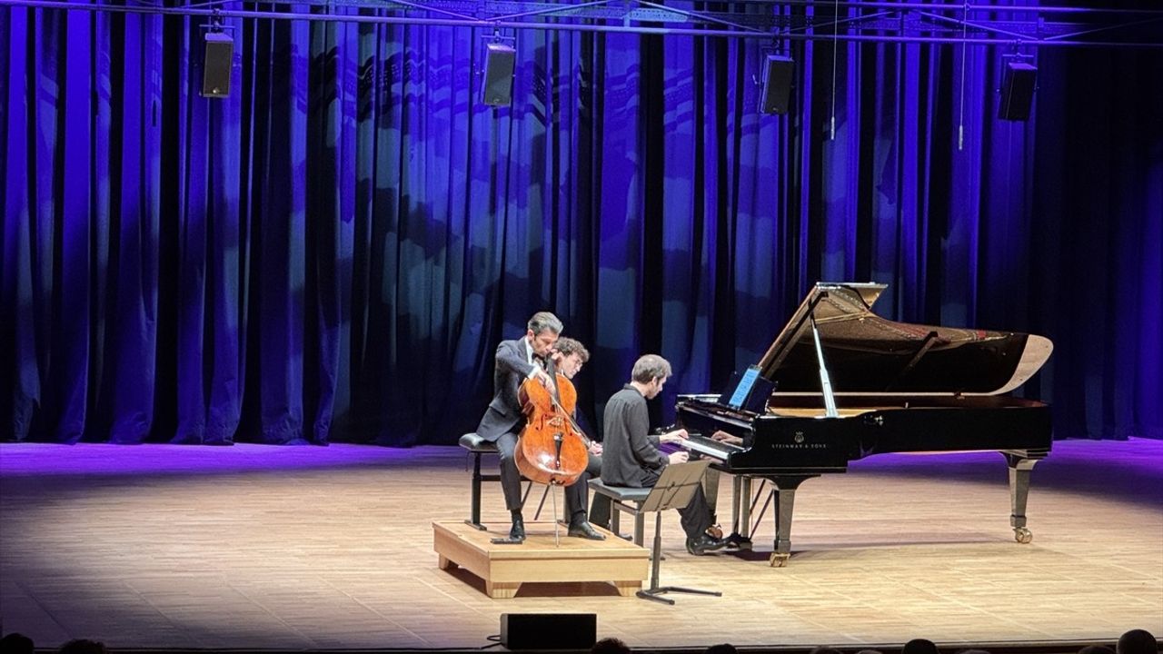 53. İstanbul Müzik Festivali'nde Gautier Capuçon ve Alexandre Kantorow'un Konseri Gerçekleşti