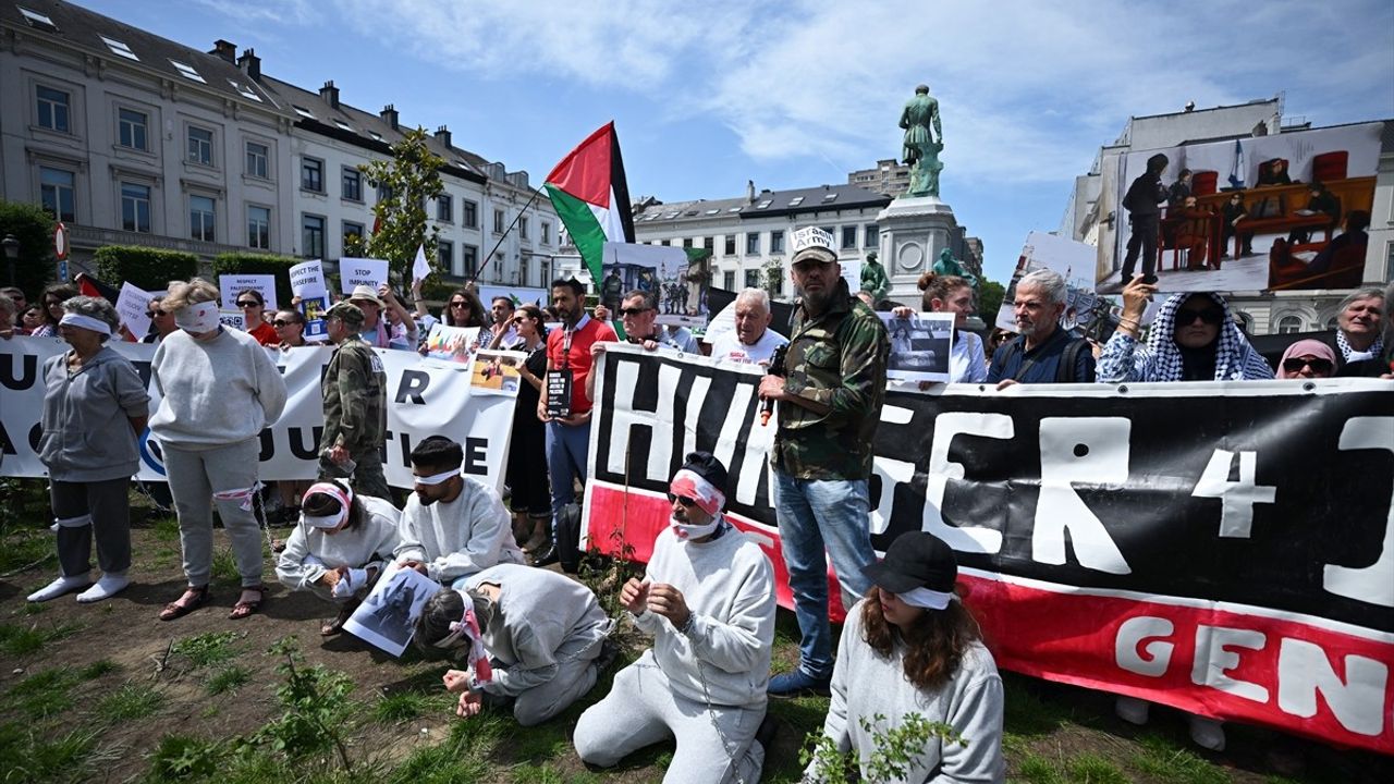 AB Çalışanları ve Aktivistler, Filistin İçin Avrupa Parlamentosu Önünde Buluştu