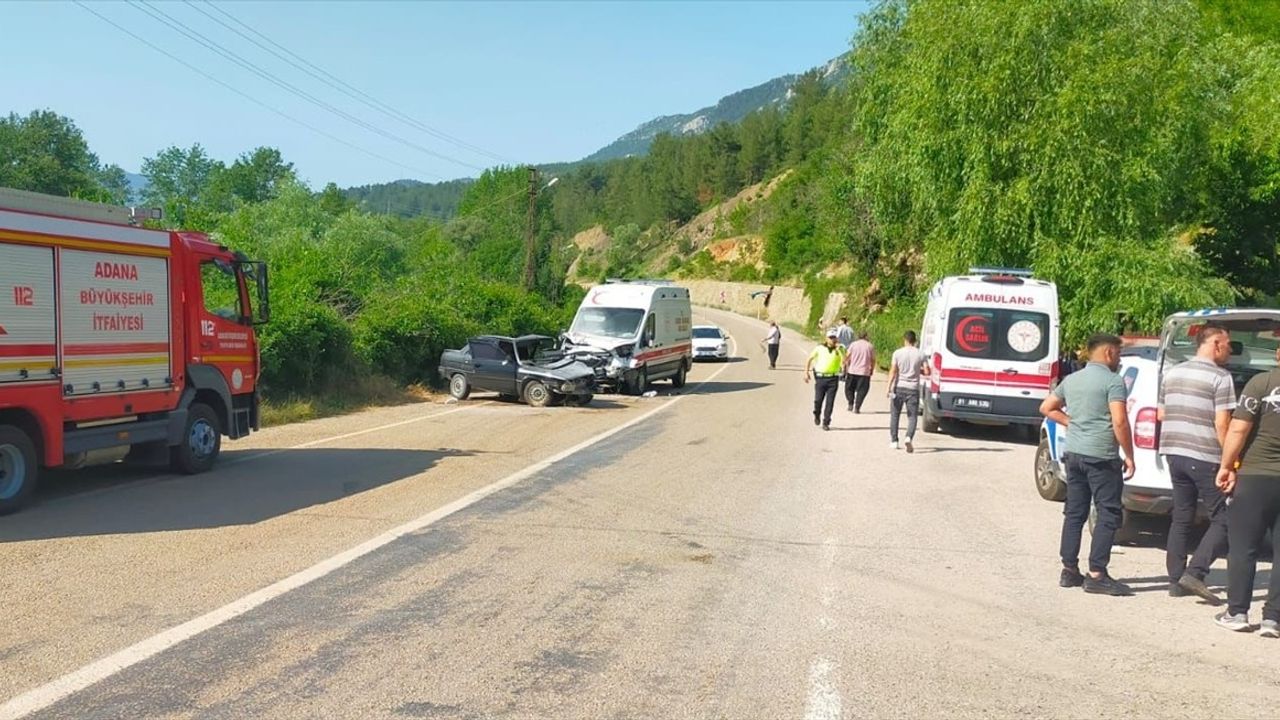 Adana'da Ambulansla Çarpışan Otomobilde Bir Kişi Hayatını Kaybetti