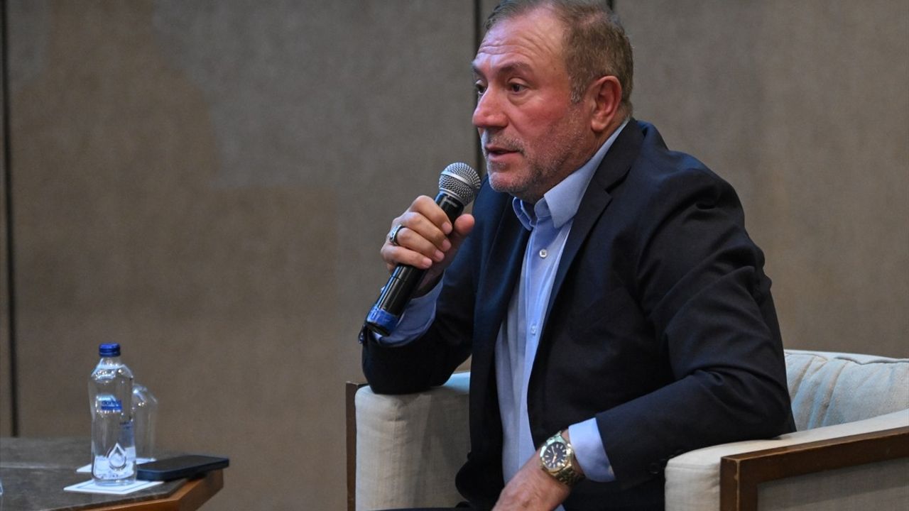 Adana'da Sessiz Devrim Paralimpik Yolculuk Konferansı Gerçekleştirildi