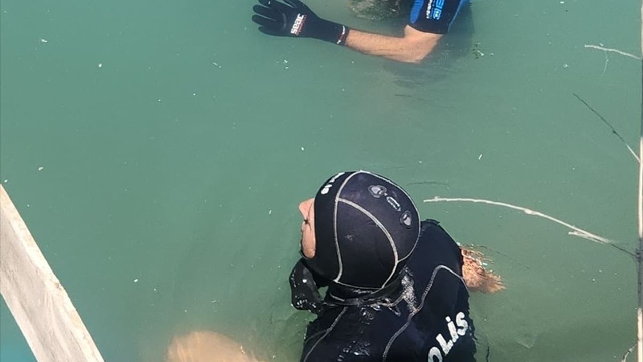 Adana'da Sulama Kanalında Erkek Cesedi Bulundu