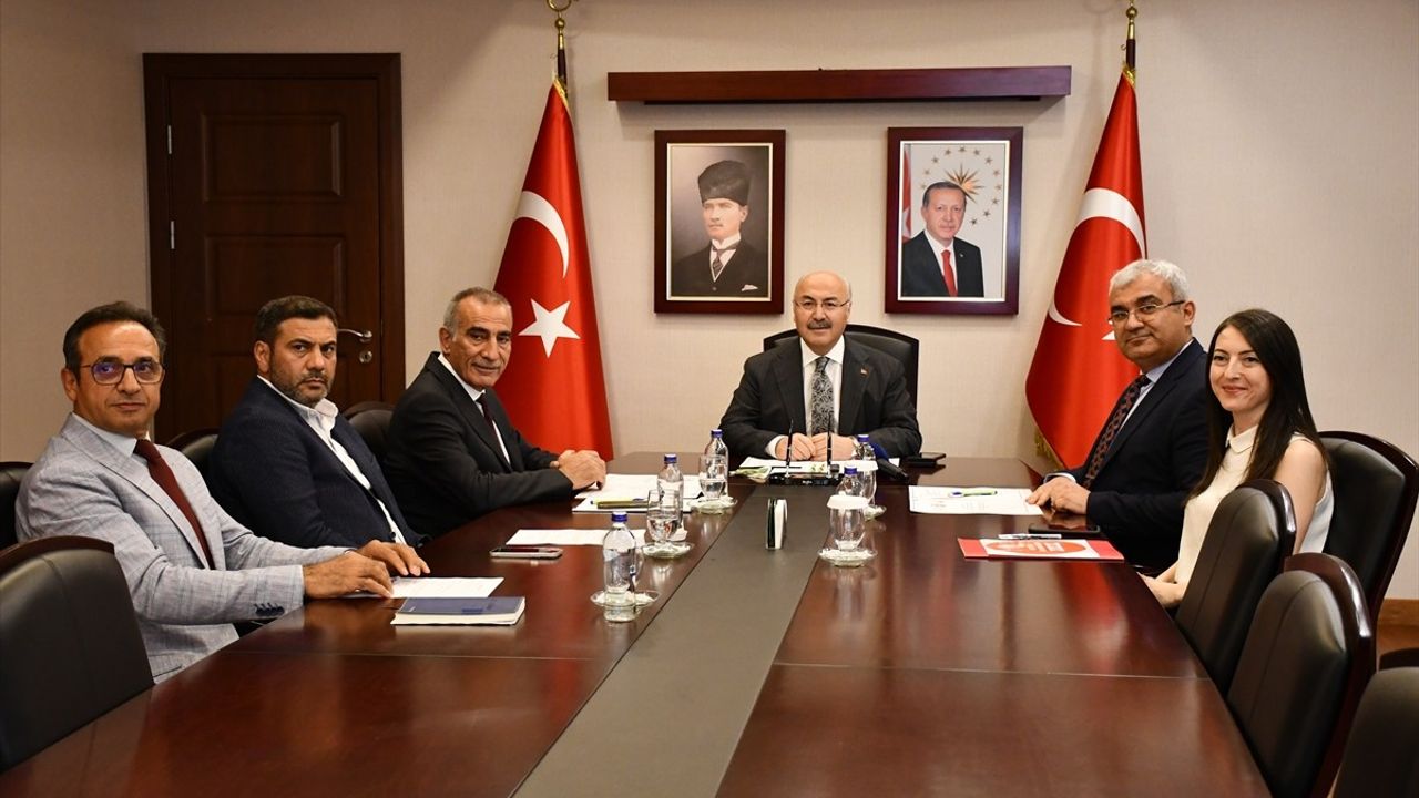 Adana'da Yeni Evleneceklere Mobilya ve Beyaz Eşyada İndirim Fırsatı