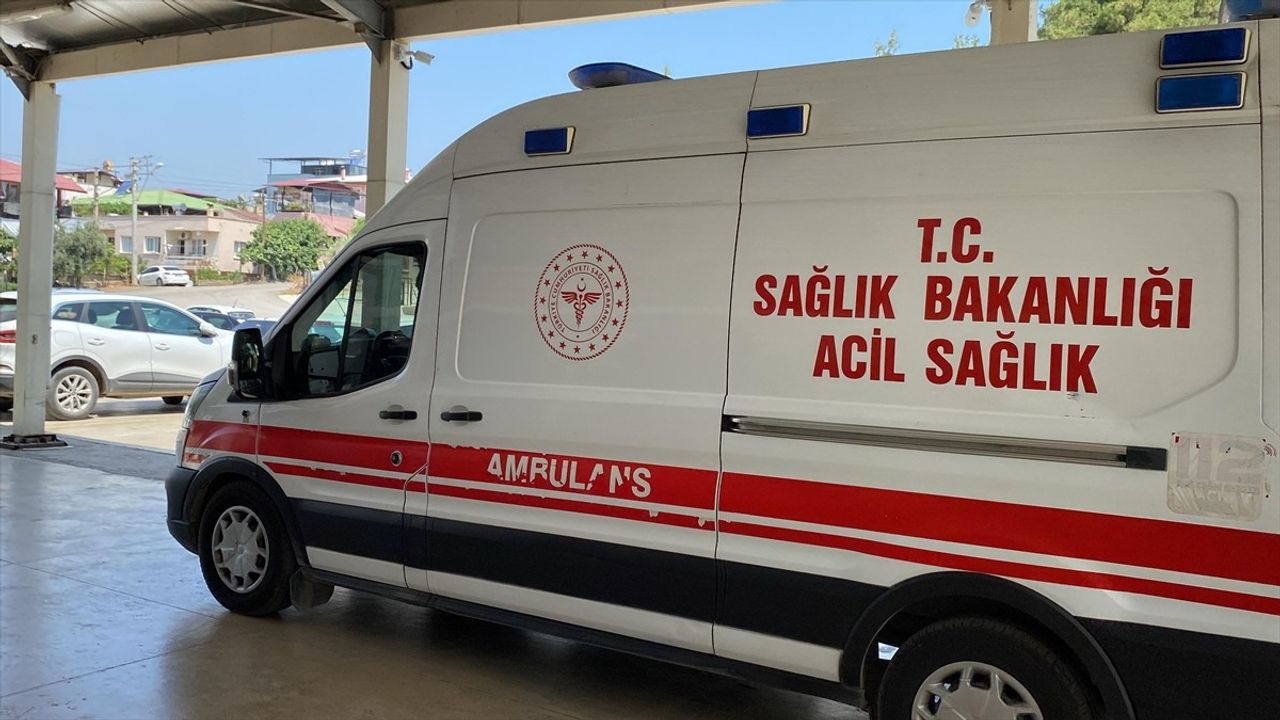 Adana İmamoğlu'nda Orman Yangını: 2 Personel Yaralandı