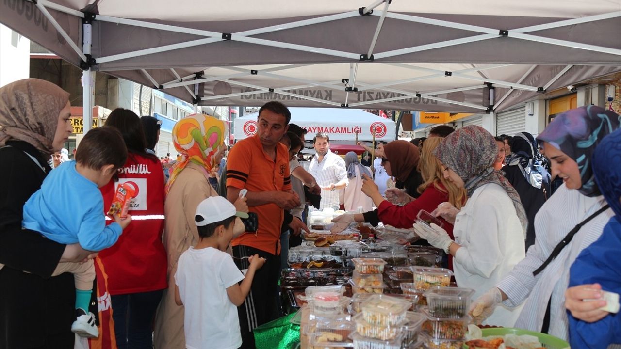 Ağrı'da DMD Hastası Çocuk İçin Kermes Düzenlendi