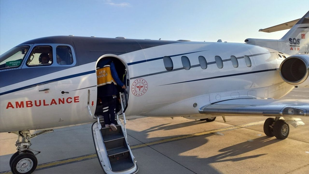 Ağrı'da Prematüre Bebek Ambulans Uçakla Ankara'ya Nakledildi