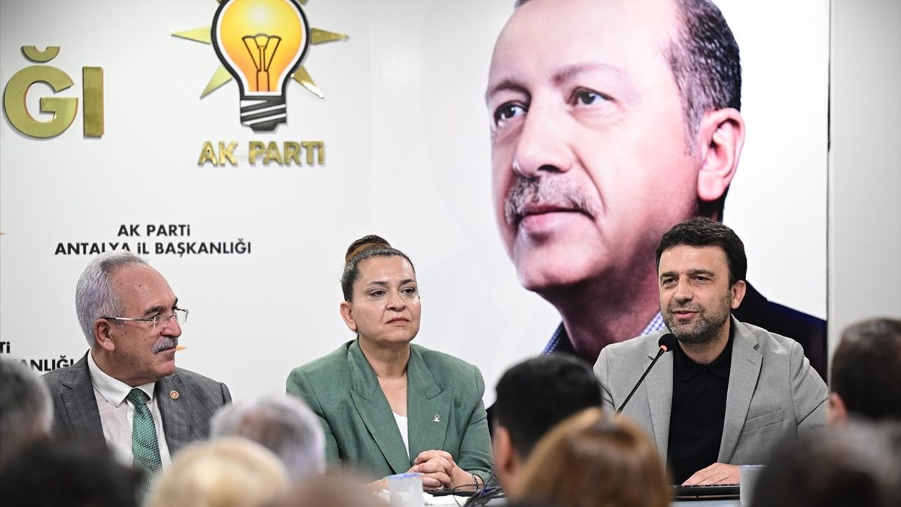 AK Parti Antalya İl Teşkilatı'nda Kurban Bayramı Kutlaması