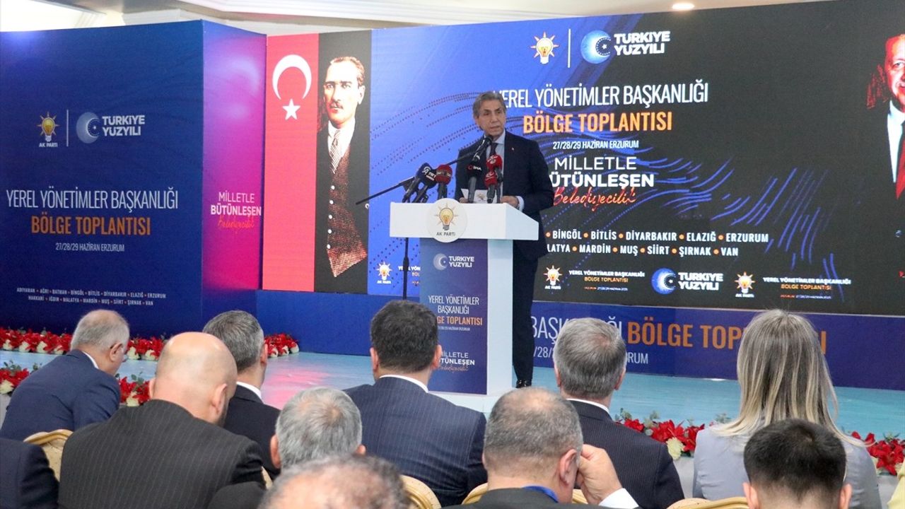 AK Parti Genel Başkan Yardımcısı Mustafa Demir, Erzurum'da Yerel Yönetimlerin Önemi Üzerine Konuştu