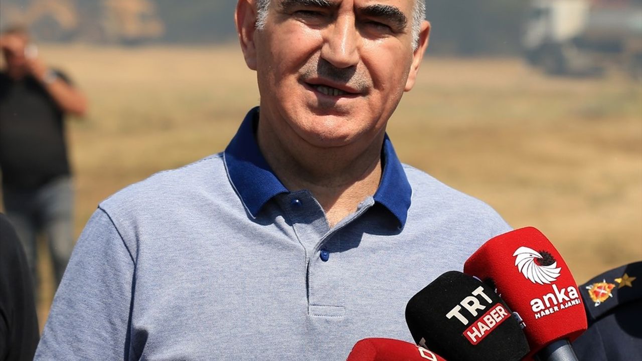 Akhisar'da Orman Yangını: Müdahale Devam Ediyor